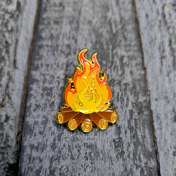 Campfire Enamel Pin - Camping Flame with Logs Decorative Badge - 30mm